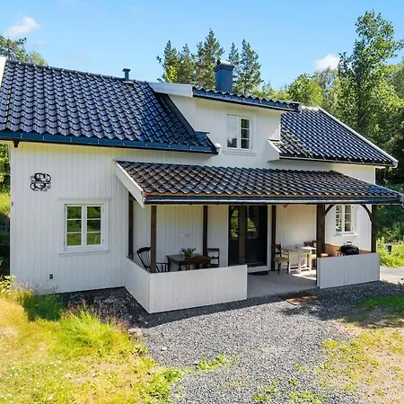 Holiday home Romantic With Idyllic Garden *