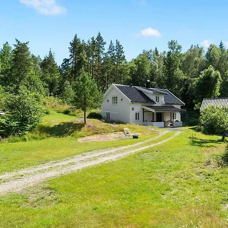 Holiday home Romantic With Idyllic Garden *