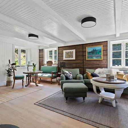 Holiday home Romantic With Idyllic Garden