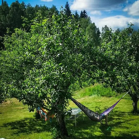 Romantic With Idyllic Garden
