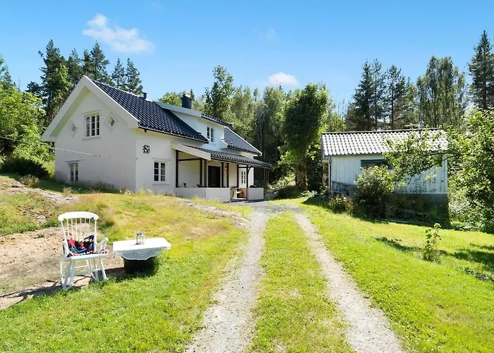 Holiday home Romantic With Idyllic Garden Vasjo