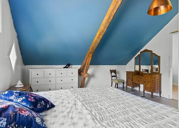Holiday home Romantic With Idyllic Garden Vasjo