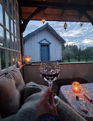 Romantic With Idyllic Garden Holiday home Vasjo